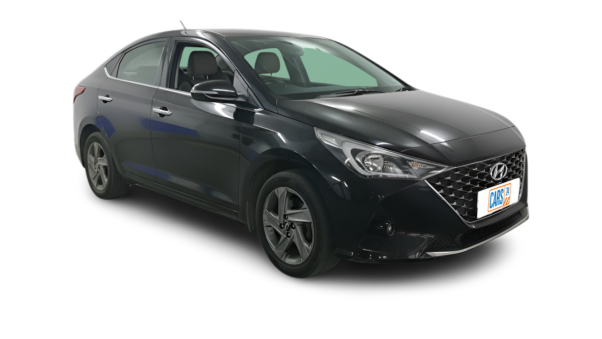 Hyundai Verna-img